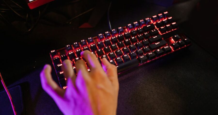 Ilustracja artykułu: Stutter and jitter fixes for smooth fortnite: an evergreen checklist for settings, network, and...